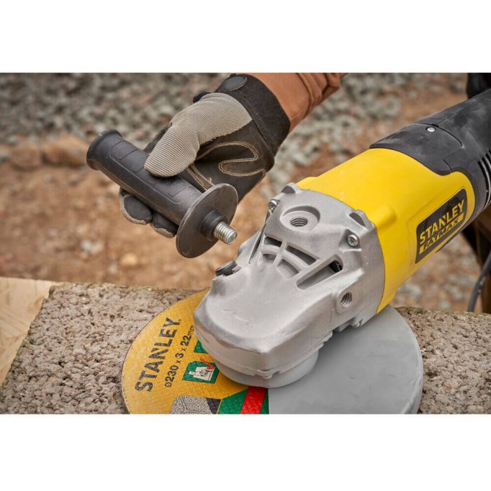 Шлифмашина угловая - болгарка сетевая STANLEY FATMAX FMEG232 (FMEG232)