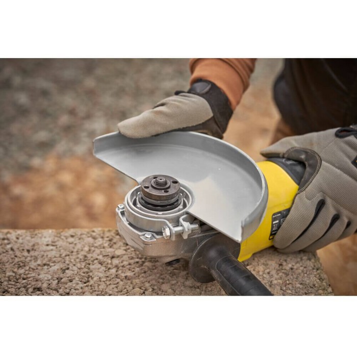 Шлифмашина угловая - болгарка сетевая STANLEY FATMAX FMEG232 (FMEG232)