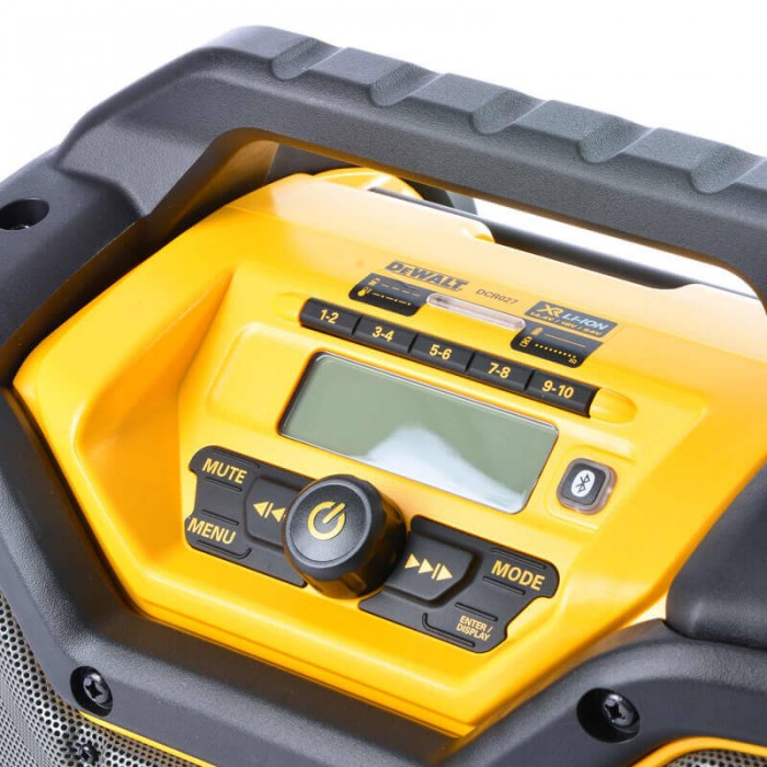 Зарядний пристрій-радіоприймач DeWALT DCR027 (DCR027)