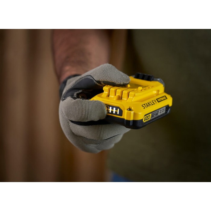 Зарядное устройство и 2 аккумулятора 18В STANLEY FATMAX SFMCB12D2 (SFMCB12D2)