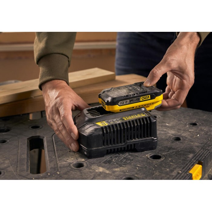 Зарядное устройство и 2 аккумулятора 18В STANLEY FATMAX SFMCB12D2 (SFMCB12D2)